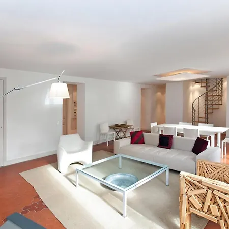 Appartement Ref 35 - Center - Duplex For Rent *