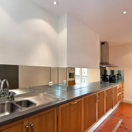 Ref 35 - Center - Duplex For Rent * Cannes